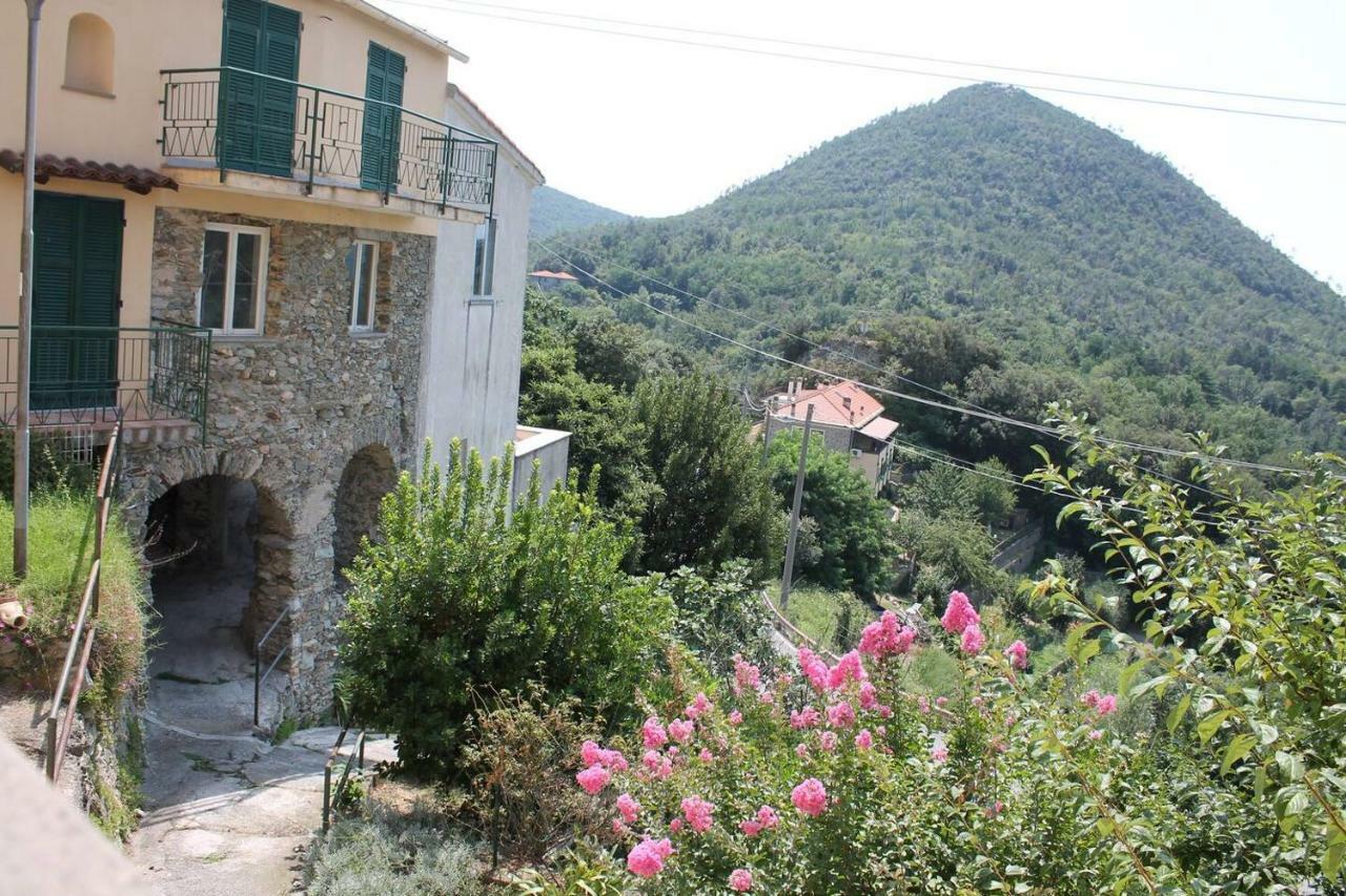 La Casetta Di Graziella Apartment Vezzi Portio Ngoại thất bức ảnh