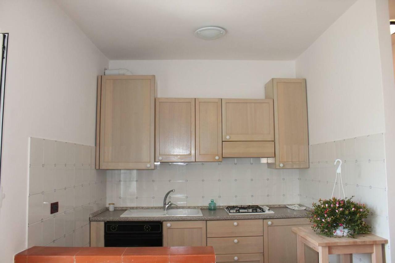 La Casetta Di Graziella Apartment Vezzi Portio Ngoại thất bức ảnh